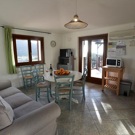 Casa Nel Vigneto Con Vista Mare Lejlighed Magomadas Eksteriør billede